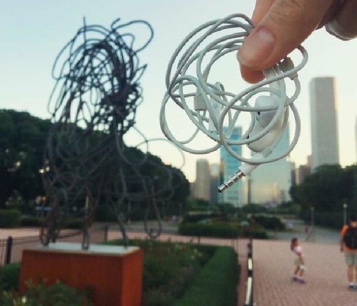 Памятник клубку нервов в кармане.