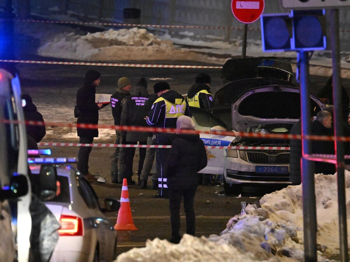    Взрыв автомобиля на площади Савеловского вокзала | © РИА Новости / Алексей Майшев