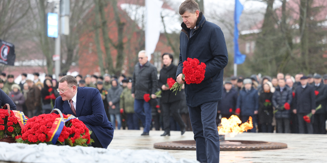 Калининградские единороссы почтили память защитников Отечества