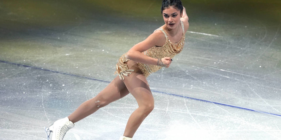 Петросян лишилась багажа, а Филиппов повредил свою медаль: олимпийцы вернулись в Россию