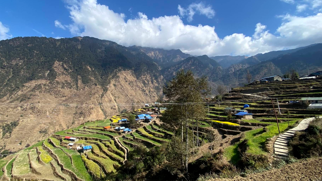 Деревня Лапдунг (Lapdung Village), место отправления пары. 