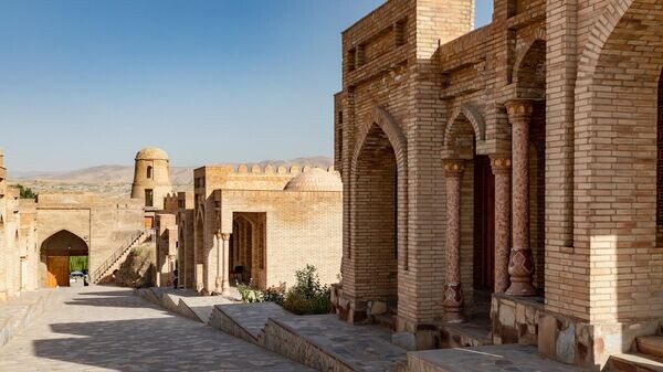    CC BY 2.0 / Flickr / Ninara / Hissar Fortress, Dushanbe, Tajikistan