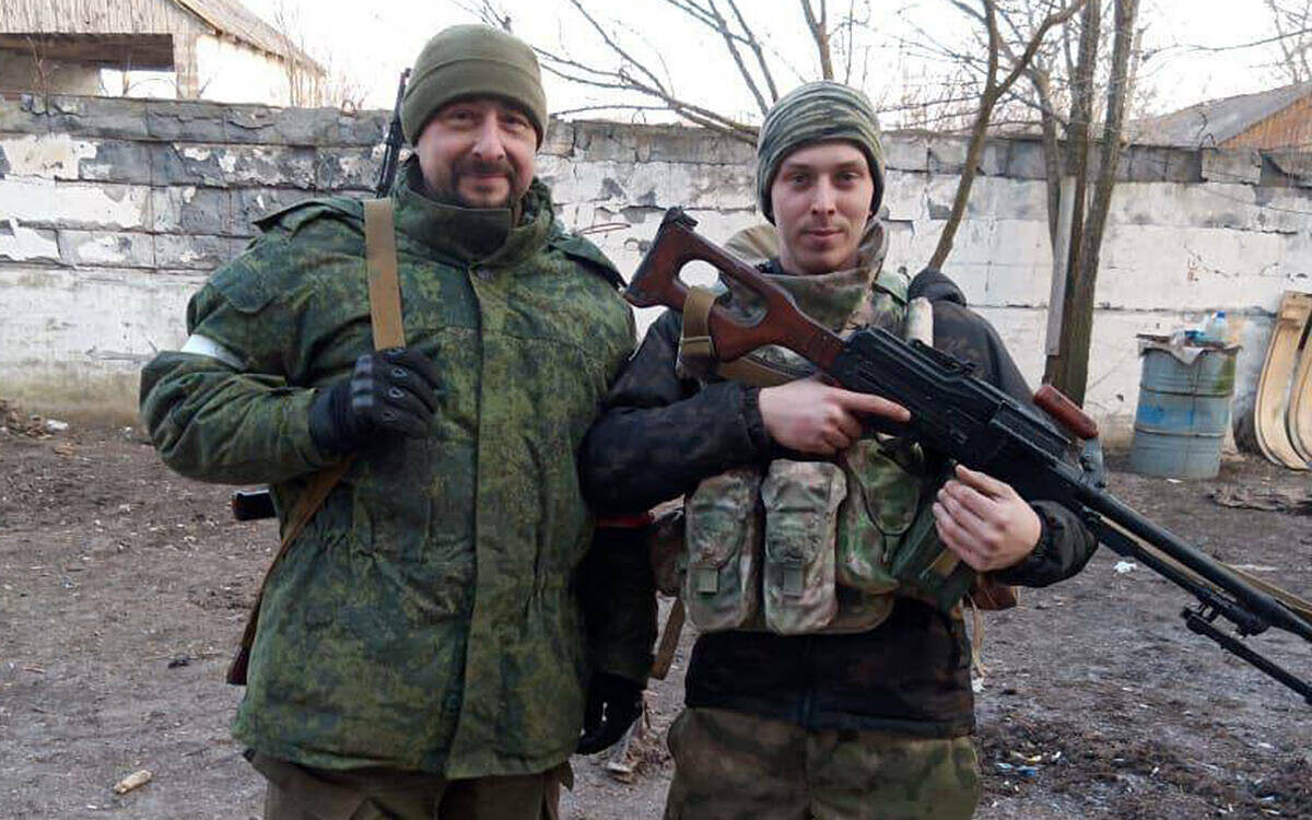 Отец Данилы Сергей Мусин с 2014 года защищает Донбасс и помогает мирному населению, а старший брат Данилы Никита в 18 лет отправился вслед за отцом на Донбасс помогать ополченцам