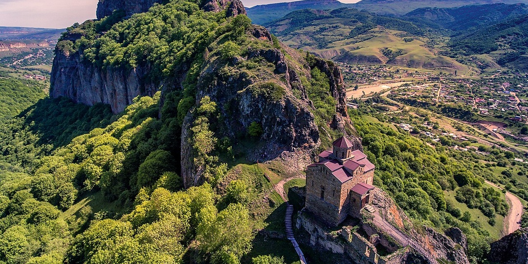 Шоана. Каменный корабль, плывущий сквозь века