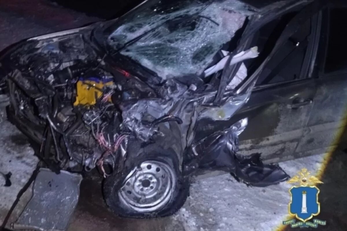    В Радищевском районе легковушка влетела в автофургон, пострадал человек