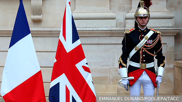     Фото: EMMANUEL DUNAND/POOL/EPA/ТАСС   
 Текст: Вера Басилая