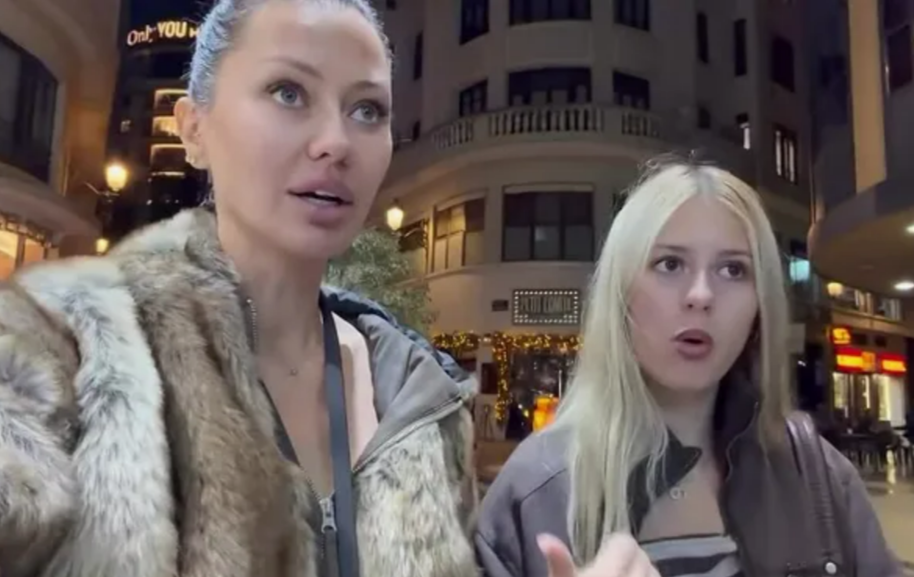 Виктория Боня с дочкой Анжелиной