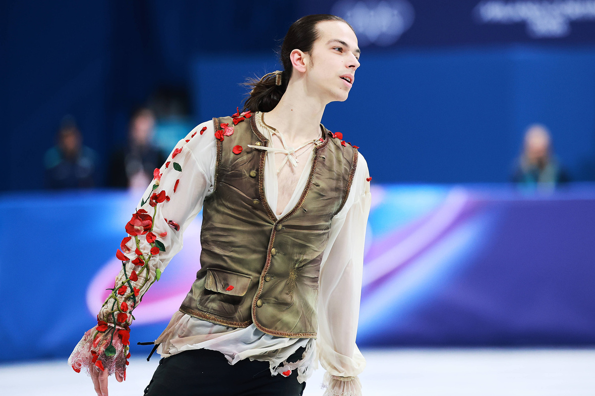    Пётр Гуменник во время исполнения короткой программы на зимней Олимпиаде в Милане, 10 февраля 2026 года