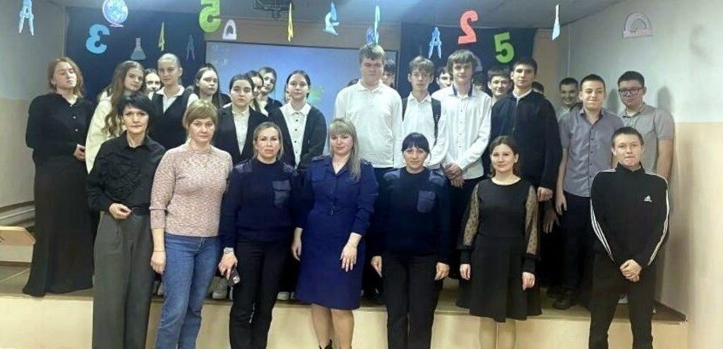    CREATOR: gd-jpeg v1.0 (using IJG JPEG v80), quality = 82 redaktor