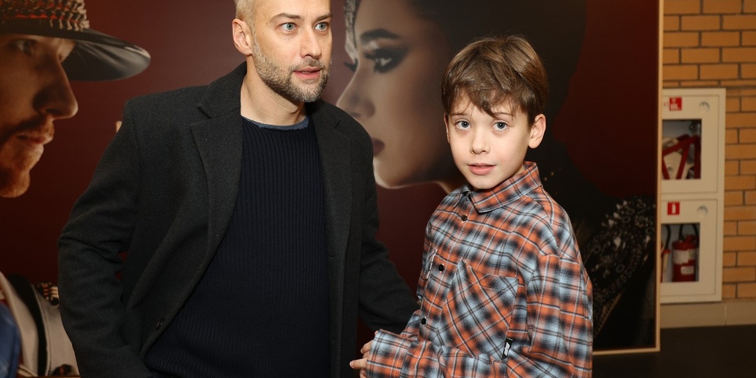 «Помогите, не молчу!»: Дмитрий Шепелев впервые признался, что теряет сына Жанны Фриске — что происходит в семье телеведущего