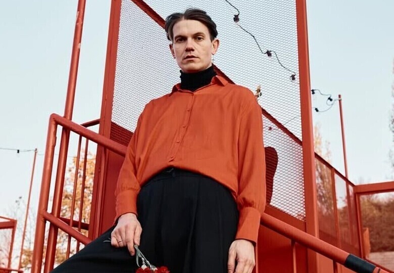 Запрет на фото: в Петербурге прощаются с Николаем Комягиным, лидером Shortparis