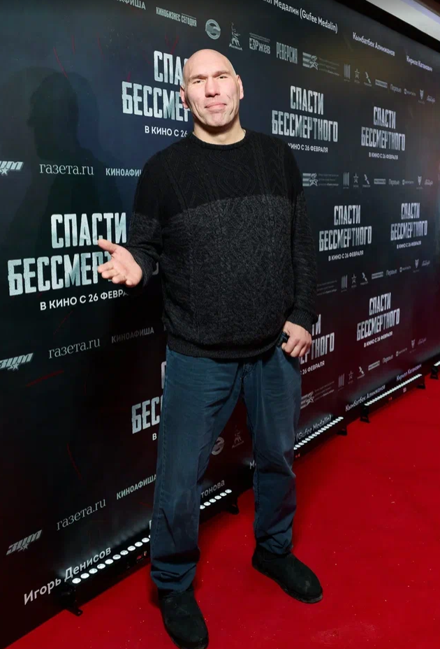    Николай Валуев на премьере фильма «Спасти бессмертного»