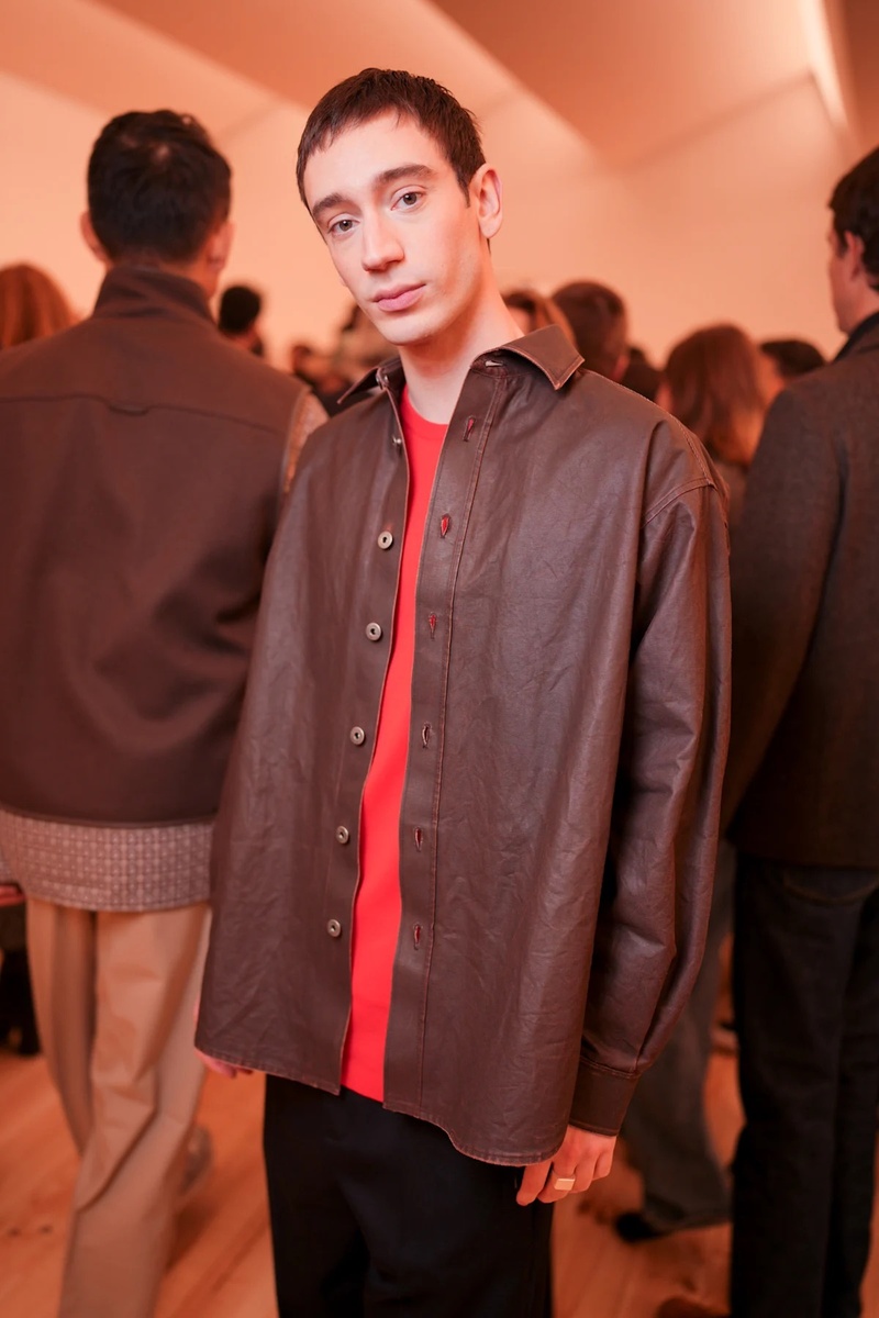    Новым амбассадором Loewe стал канадский актер Теодор Пеллерен (фото 1)