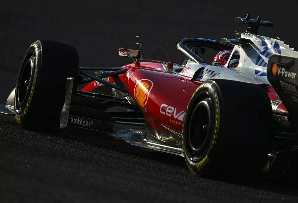    «Какой позор…» Показательное сравнение новых и старых машин Формулы 1Ferrari