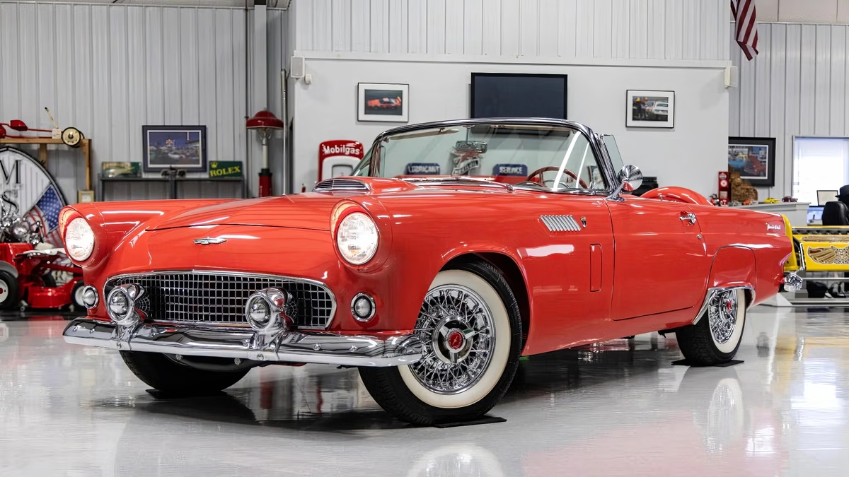 © Ford | Bring a Trailer 