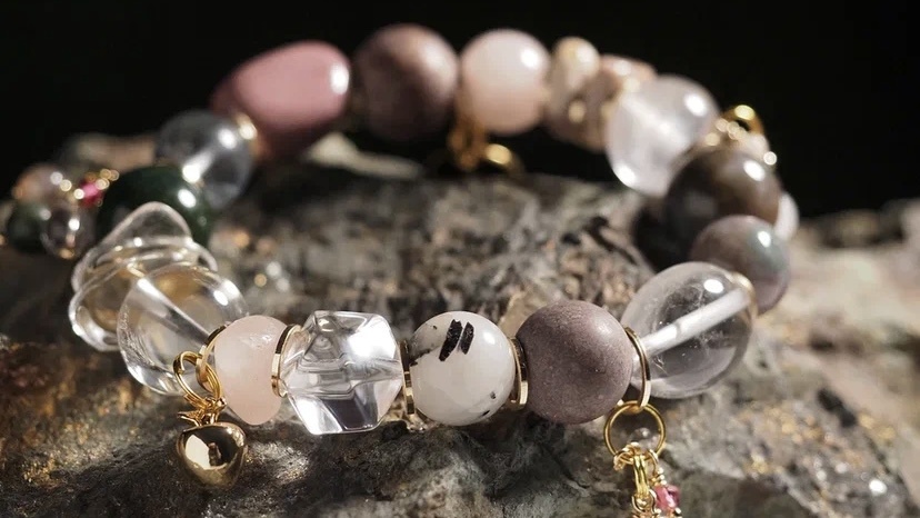 украшенияизнатуральныхкамней/силаприроды