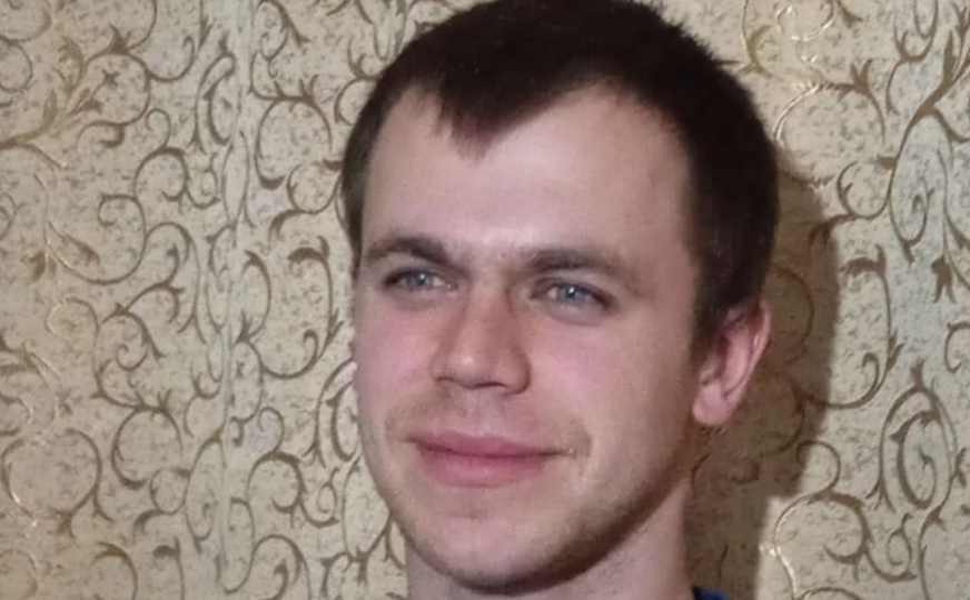 Лёд треснул под ним — но он всё равно вернулся обратно. Трижды