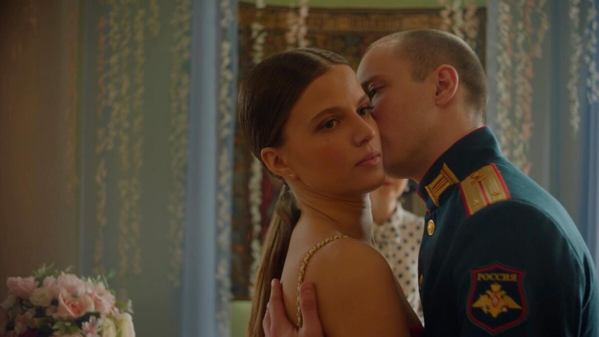 «Ландыши» — российский музыкальный комедийно-драматический сериал; фото: кадр из фильма «Ландыши. Вторая весна», реж. Илья Шпота, 2025, «НМГ Студия»