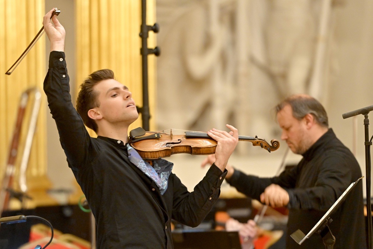    C концертов Фестиваля Горковенко в Гербовом зале Эрмитажа. / Фото: Владимир Постнов/Петербургский музыкальный фестиваль им. С.К. Горковенко