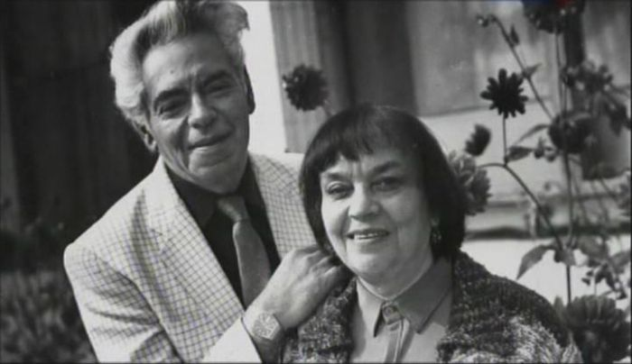 «Она хотела найти его ребенка, когда узнала про любовницу»: двойная жизнь Аркадия Райкина, о которой молчали 40 лет