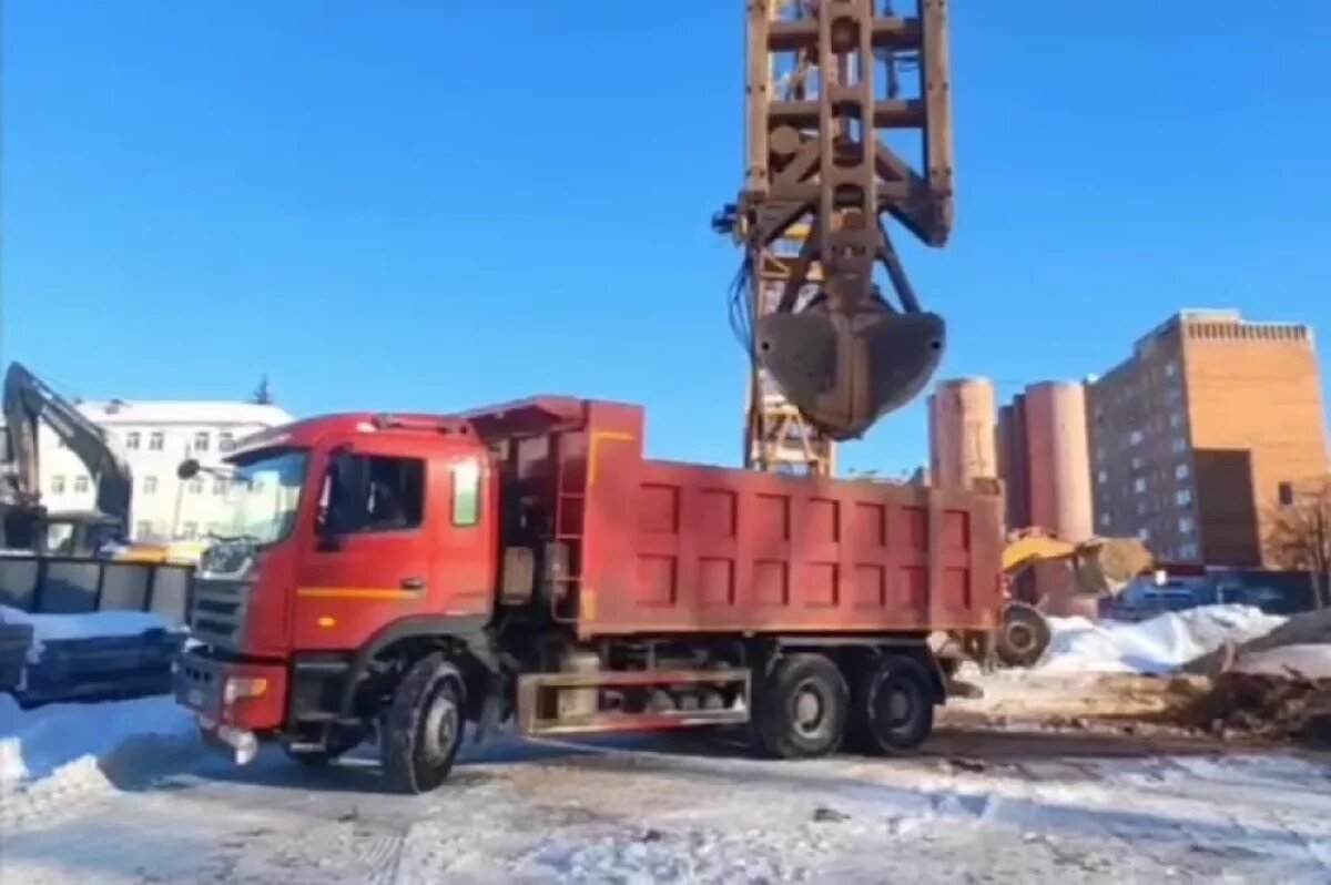    Котлован для тупиков метро на Сенной начали укреплять в Нижнем Новгороде