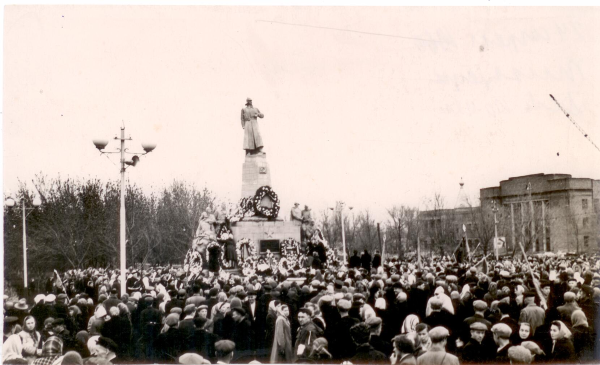 Главный тихорецкий мемориал. Начало 1960-х.