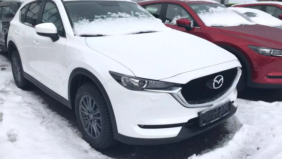 Новые кроссоверы Mazda CX-5 (китайская версия), представленные на российском рынке