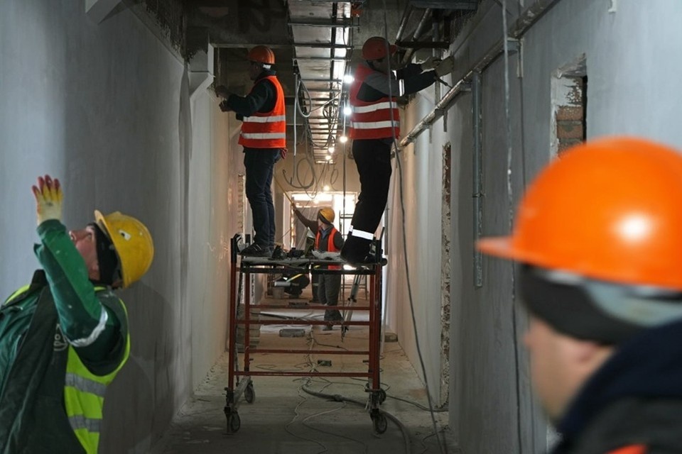    В 2026 году Чувашия восстановит три многоквартирных дома в Мариуполе Александр ИВАНОВ