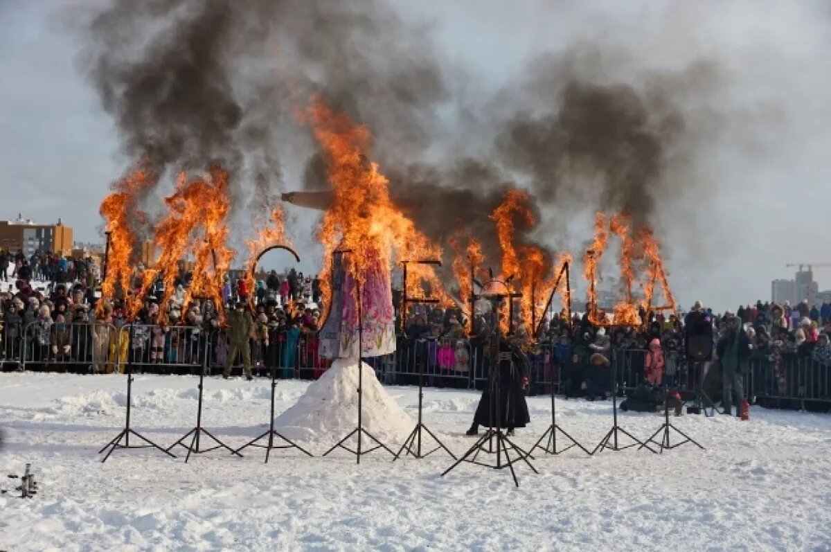    В Академическом районе Екатеринбурга ярко и весело отпраздновали Масленицу