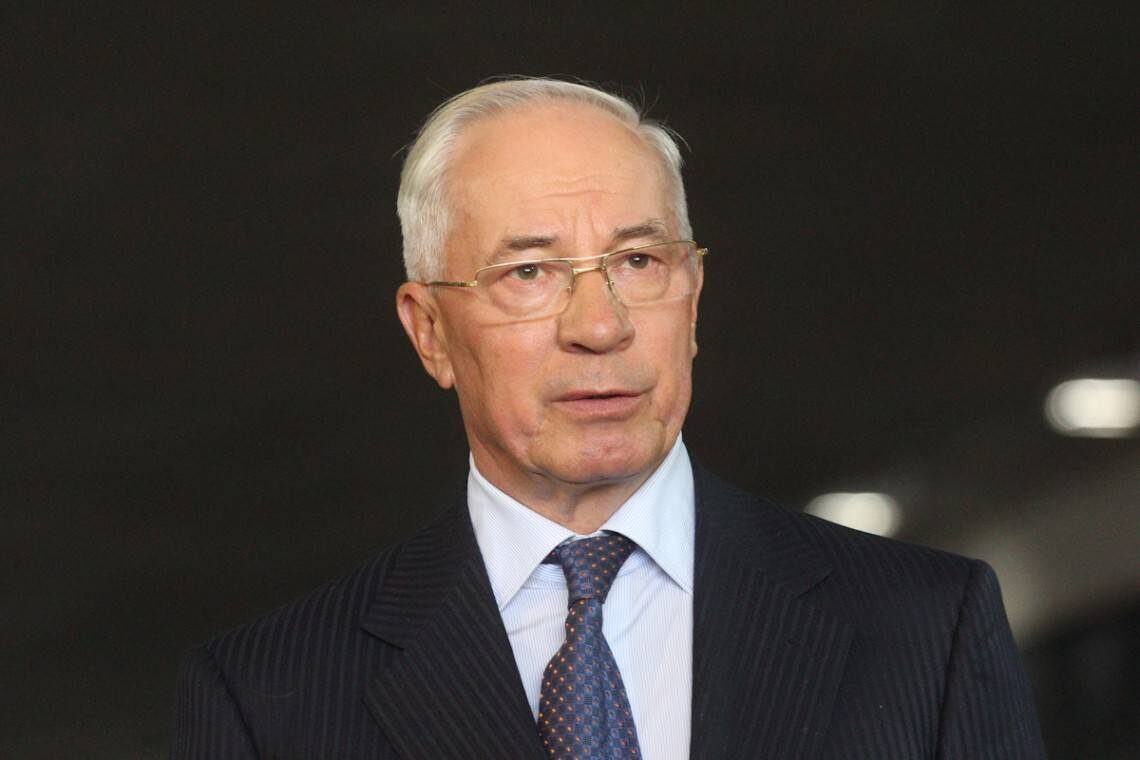    Азаров пояснил, каким должно быть внешнее управление Украиной