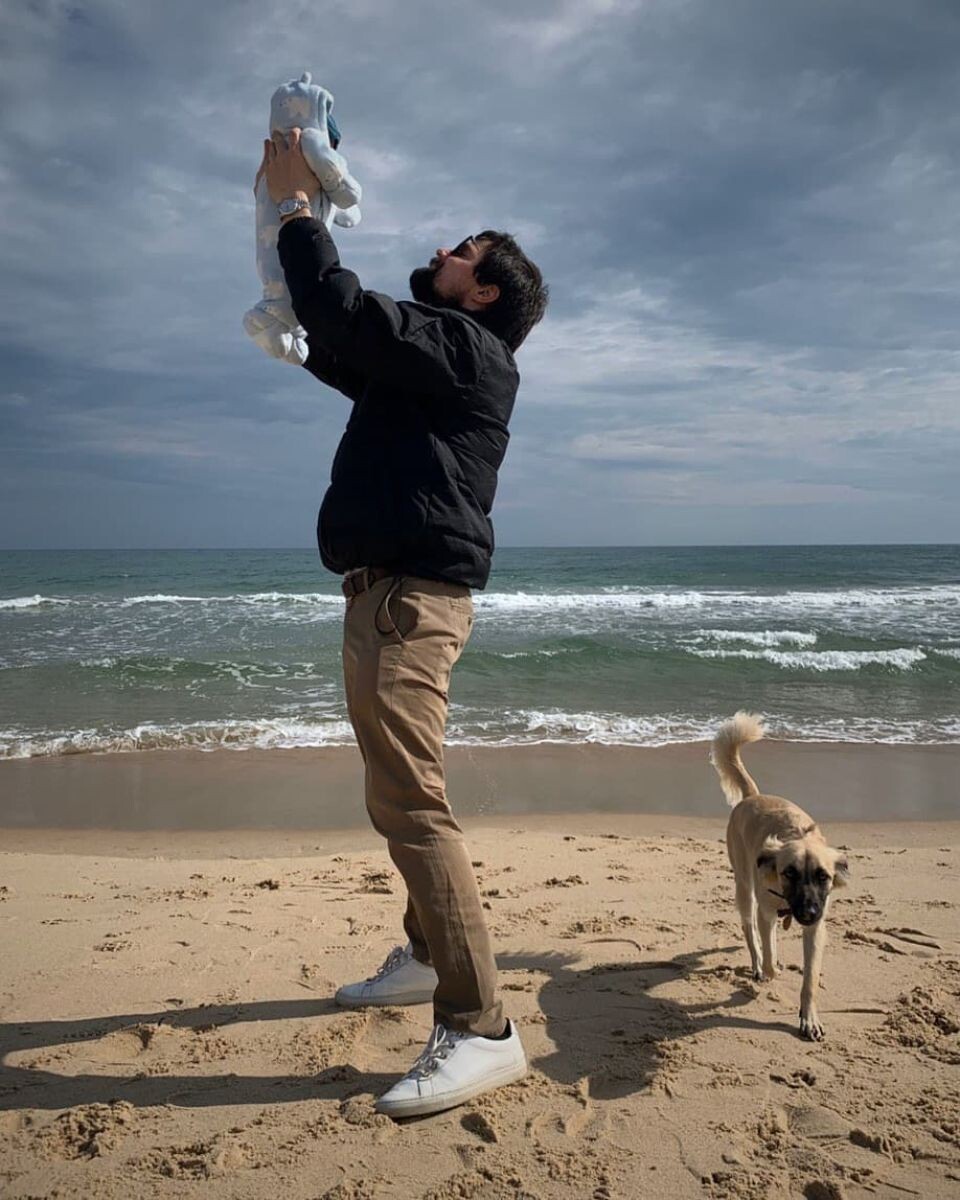    Данила Козловский с дочерью Одой Валентиной. Источник: @danilakozlovsky*