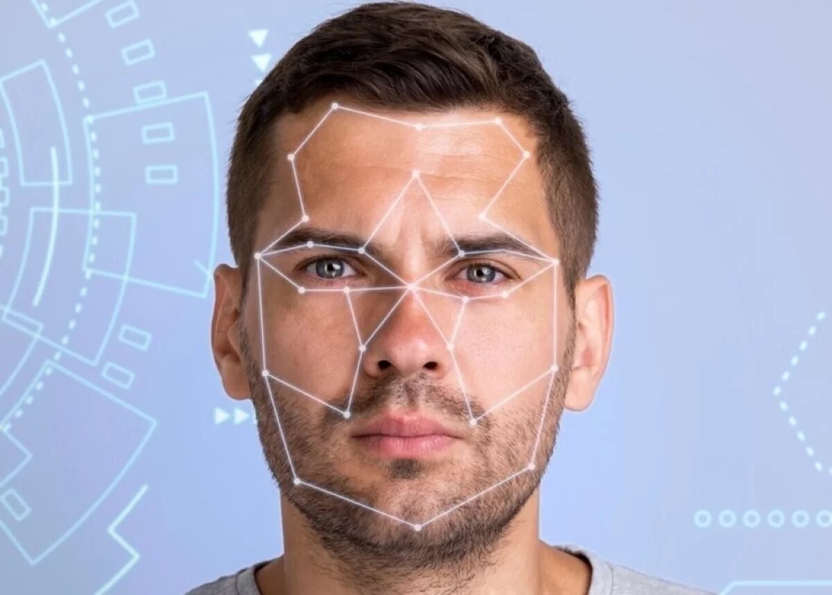    Вход в банковское приложение по биометрии лучше защищает от мошенников