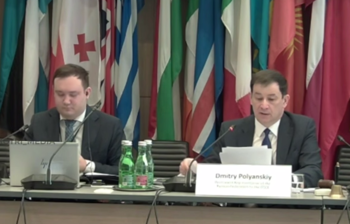 "Мы пытались урегулировать ситуацию политико-дипломатическим путём, однако Зеленский и его кукловоды продолжали нам мешать", — заявил постоянный представитель Российской Федерации при ОБСЕ.