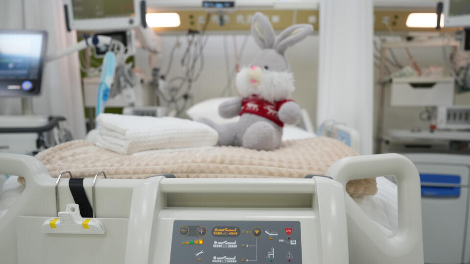     Состояние выпавшего из окна шестилетнего петербуржца остается стабильным ИЗВЕСТИЯ/Дмитрий Коротаев