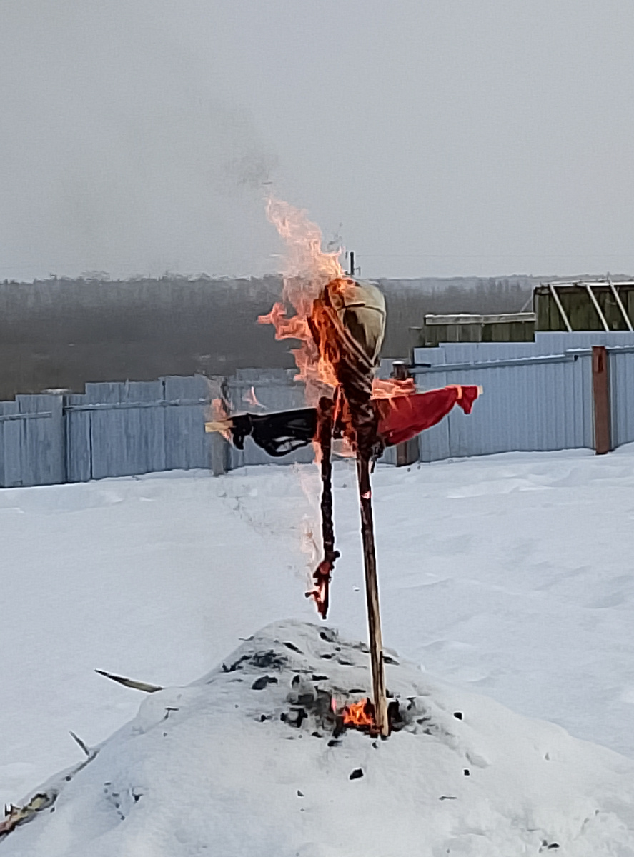 Сожгли зиму лютую... 