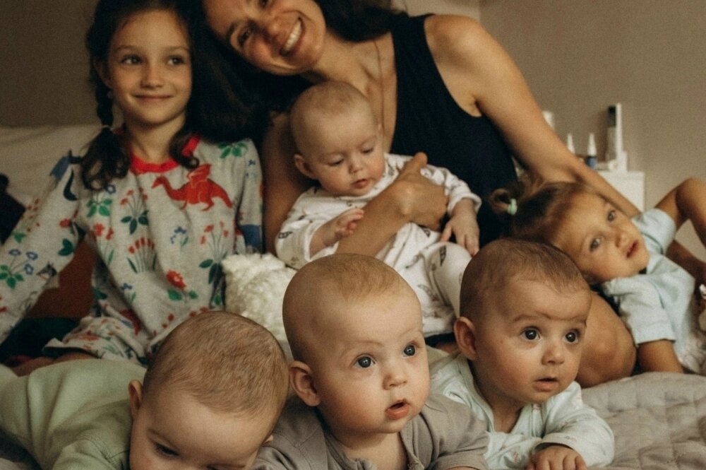    Многодетная мама Галина Николаева со своими детьми. Фото: Из личного архивa