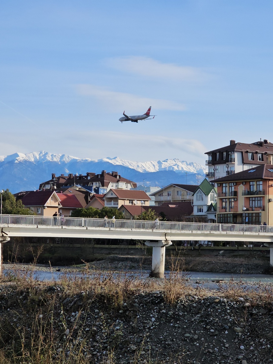 Мост, соединяющий Адлер и Сириус
