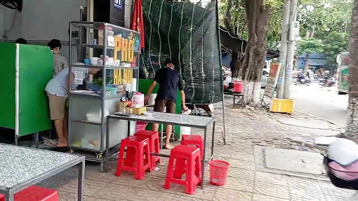 Те самые пластиковые стульчики