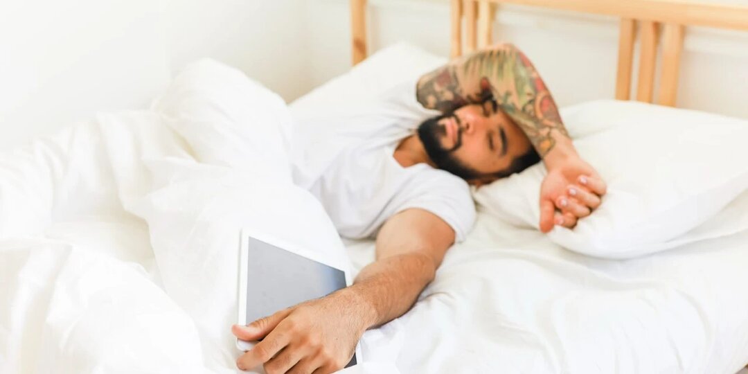 Что такое бэдроттинг и почему многие остаются в кровати