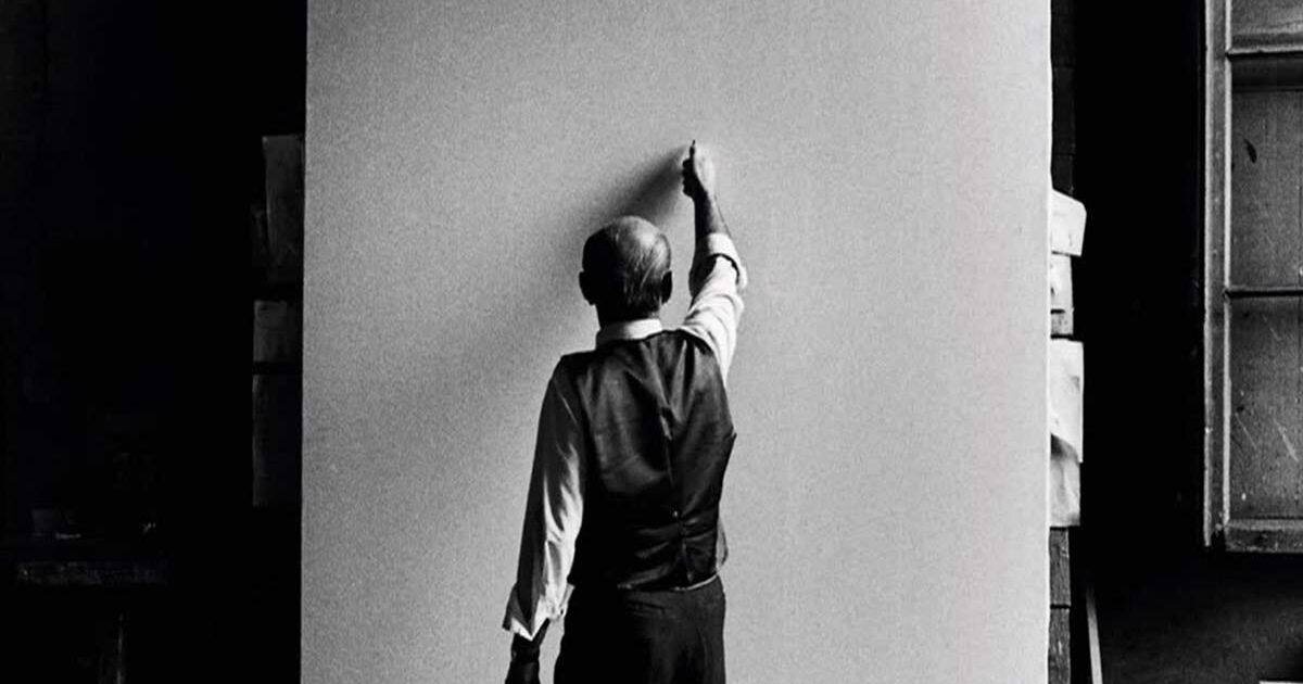 Лучо Фонтана. Изображение взято с сайта www.robertaebasta.com