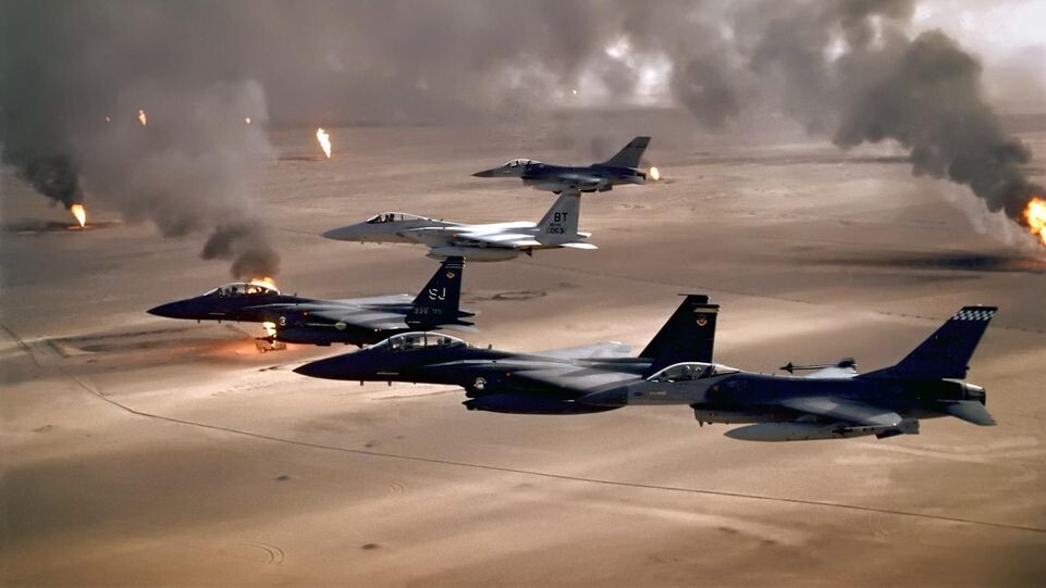    Истребители ВВС США во время операции «Буря в пустыне», 1991 год / Публичное достояние