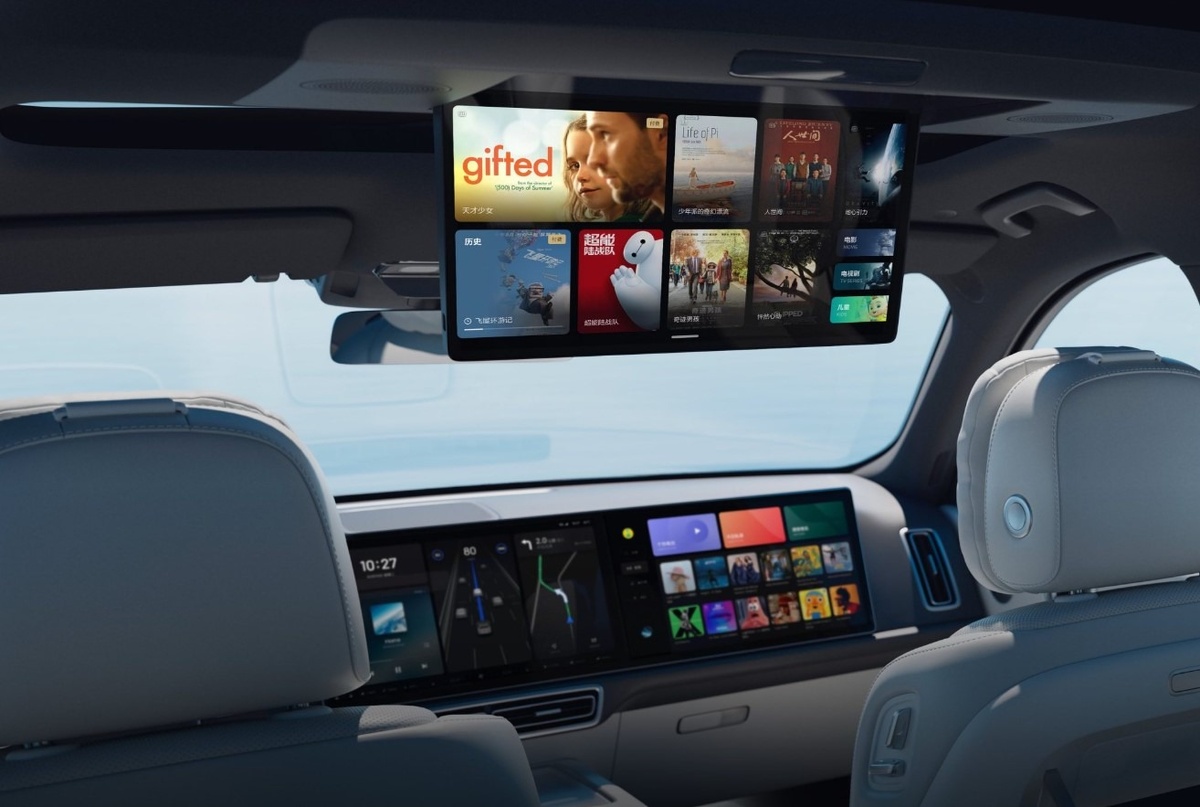 Экран для пассажиров Lixiang