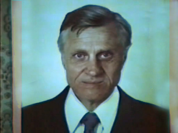 Андрей Дударенко в роли Николая Ильича Мальцева. 