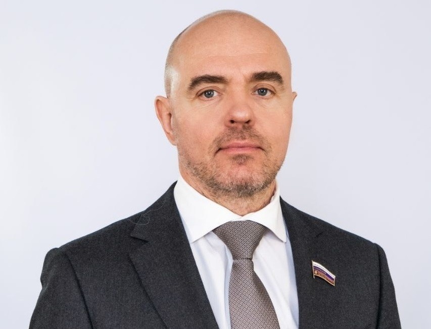    Профильный комитет ЗСНО поддержал сложение полномочий Дмитрия Колыванова