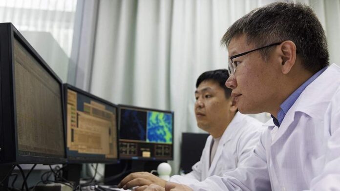    Революция в энергетике: Как неожиданный ингредиент из Гонконга может перевернуть представление о хранении энергии, оставив позади литиевые технологии и вызвав гнев Илона Маска. novostix