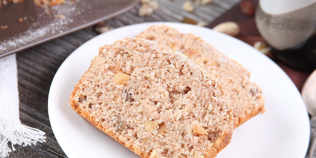 Постный кекс с орехами