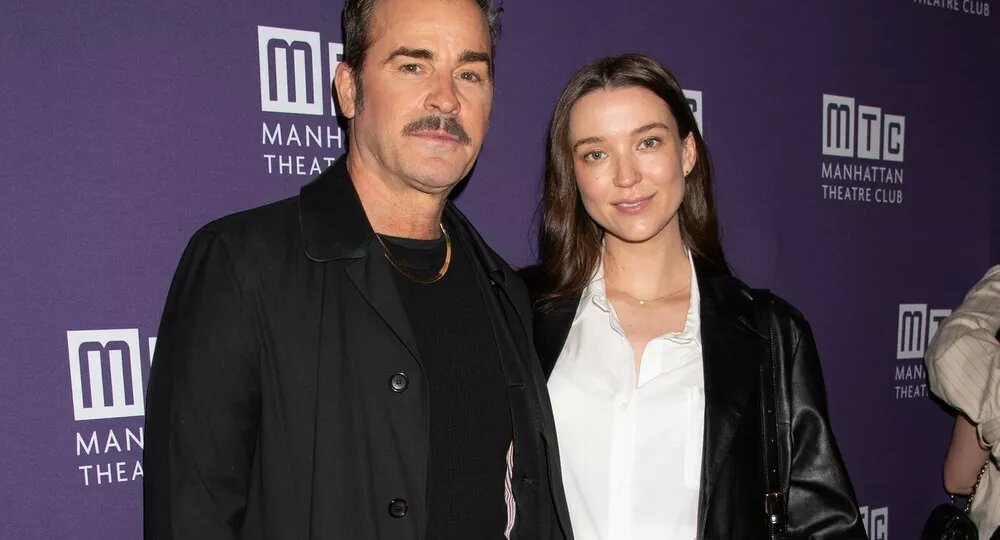 Джастин Теру с беременной женой веселятся на улицах ночного Нью-Йорка