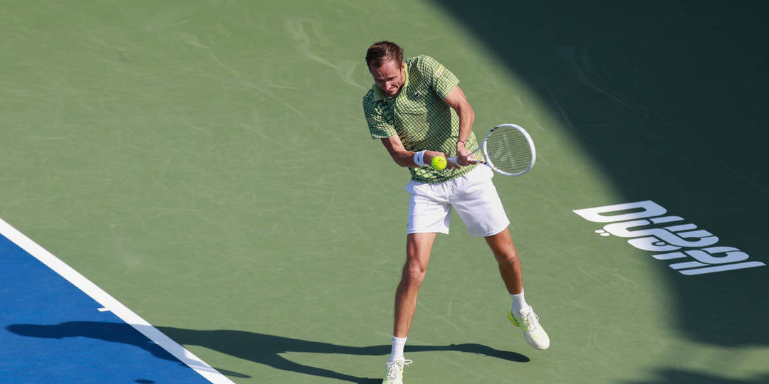 Победа за 67 минут. Даниил Медведев уверенно прошел во второй круг в Дубае