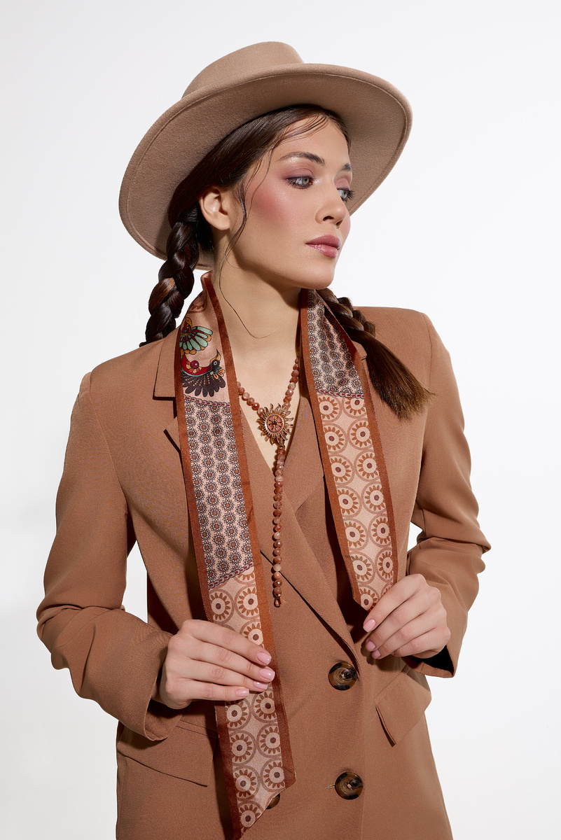 Бренд TRIORA, коллекция Мексика: колье-трансформер из солнечного камня, дизайнерская брошь и шелковый шарфик Твилли