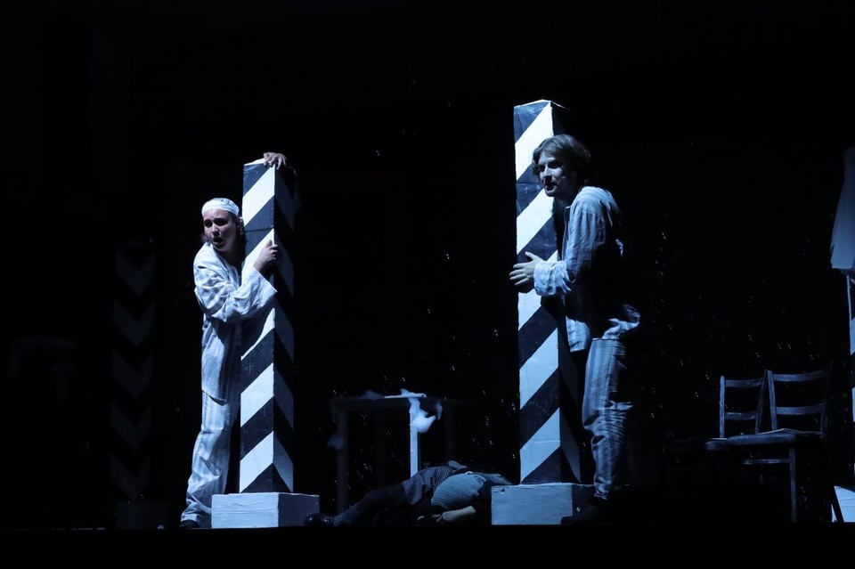    Спектакль «Предупреждение» привлек тысячи зрителей ДНР, напоминая об истории. Фото: «Культура Донбасса»